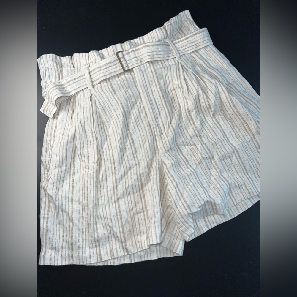Banana Republic Women's Linen High Rise Belted Shorts Size 10 EUC